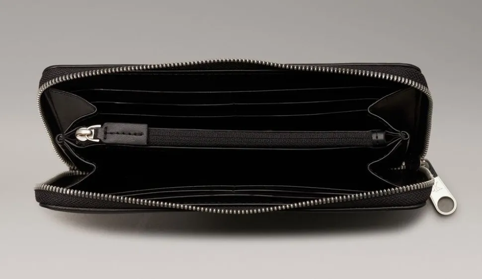 Portafoglio donna con zip Calvin Klein Nero